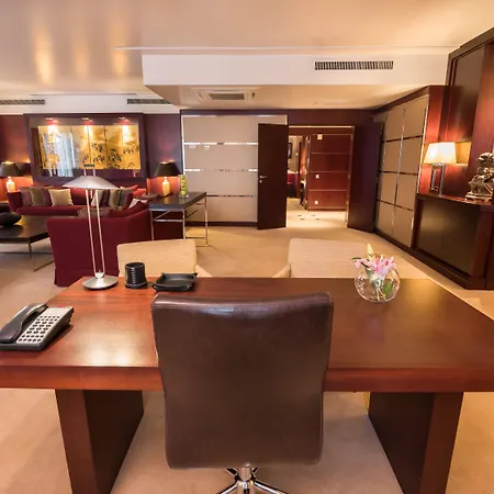 Le Meridien Park Atlantic Otel